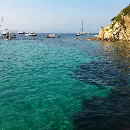 Botel Sunny Island Hyeres